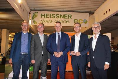 Begr&uuml;&szlig;ten Gastredner Jens Spahn (Mitte) in Lauterbach: Bundestagsabgeordneter Michael Brand, Dr. Jens Mischak, Michael Ruhl und Heissner-Gesch&auml;ftsf&uuml;hrer Rolf Papenheim (von links)